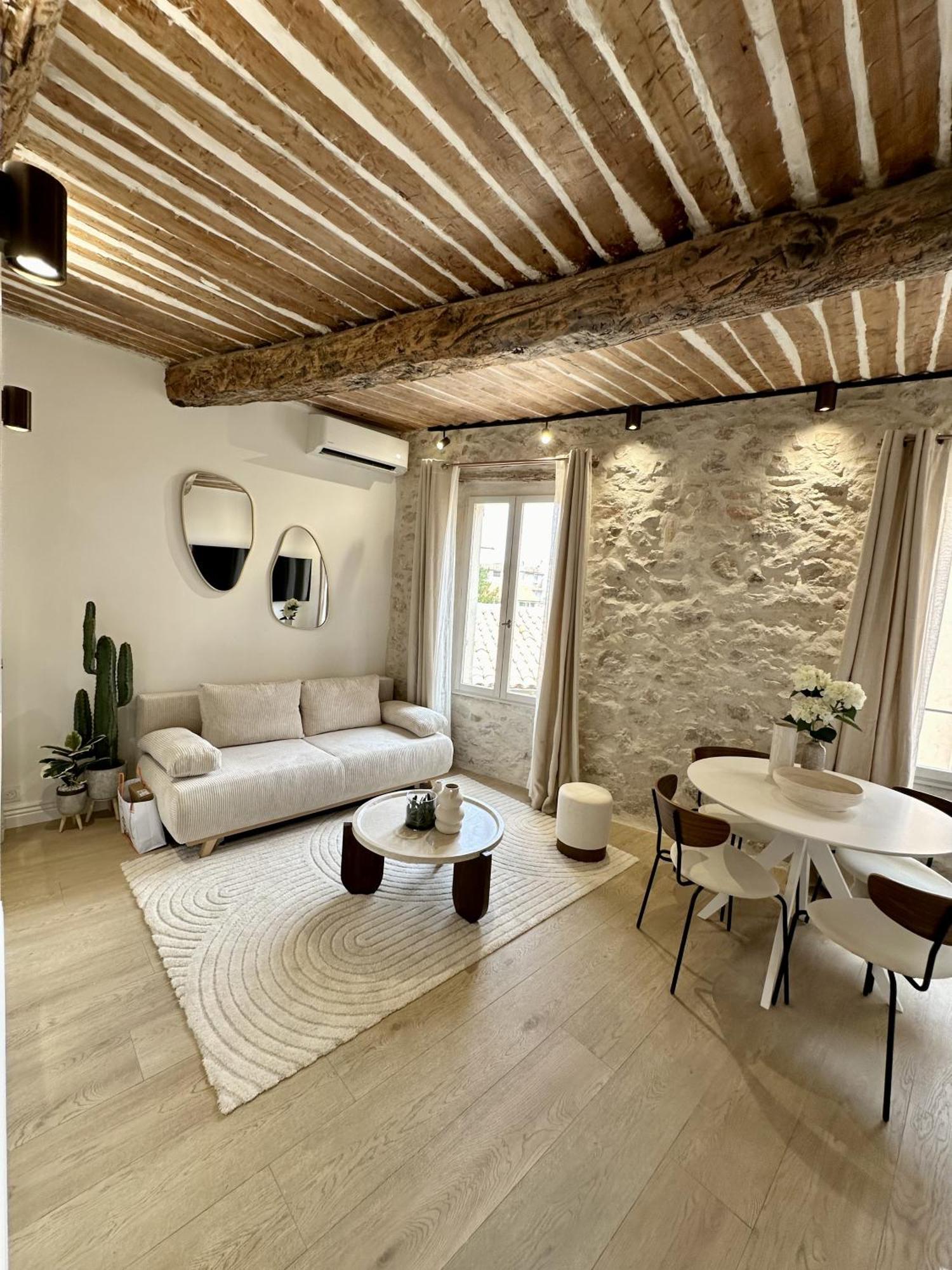 אנטיב New Charming Apartment Old Town מראה חיצוני תמונה